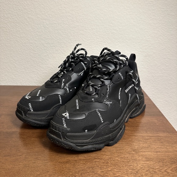 Balenciaga Triple S Sneakers - Picture 2 of 9